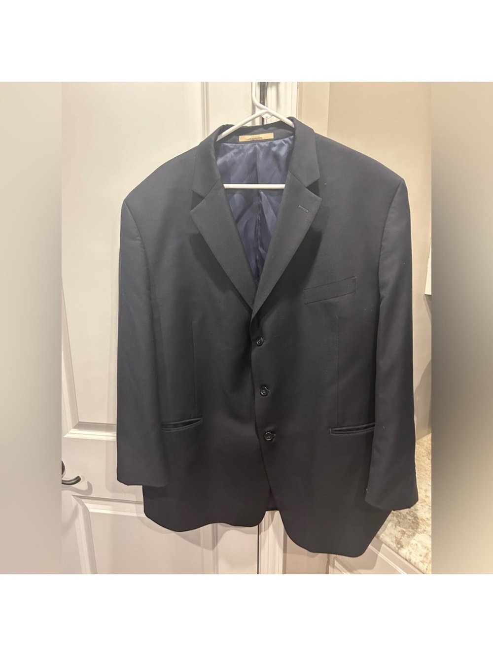 Men's Joseph Abboud Suit
Jacket Black 50R